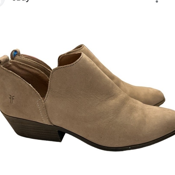 Frye Shoes - Frye Women's Ankle Booties western country cowboy leather Melissa shootie bootie